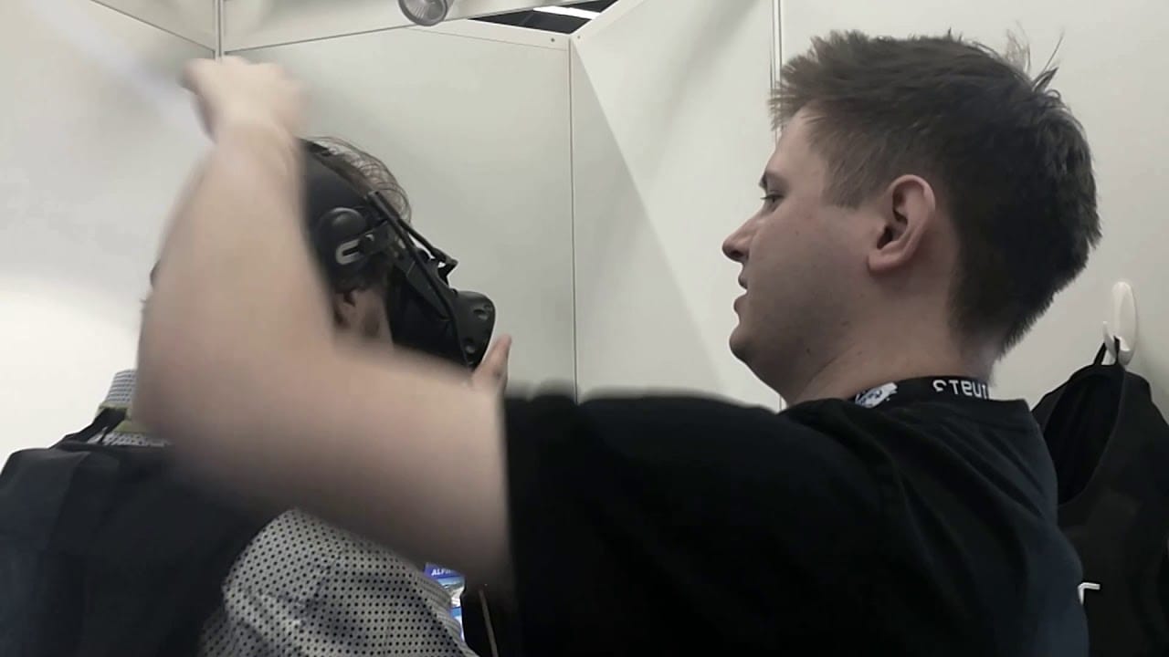 Testing bHaptics suit at Gamescom 2018